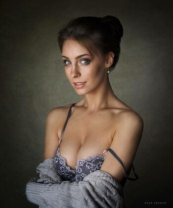 Anastasiya Peredistova / aanastasiya / staysseeperry Nude Leaks OnlyFans Photo 1