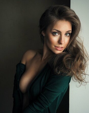 Anastasiya Peredistova / aanastasiya / staysseeperry Nude Leaks OnlyFans Photo 3