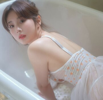 ang Joo / janed_404 Nude Leaks Photo 3