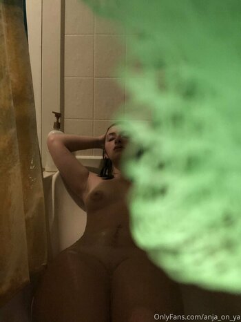 anja_on_ya Nude Leaks Photo 9