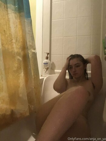 anja_on_ya Nude Leaks Photo 20