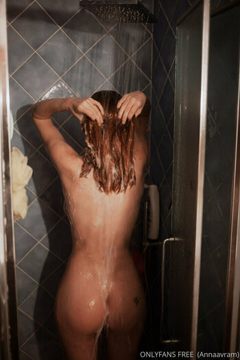 annaavram Nude Leaks Photo 39