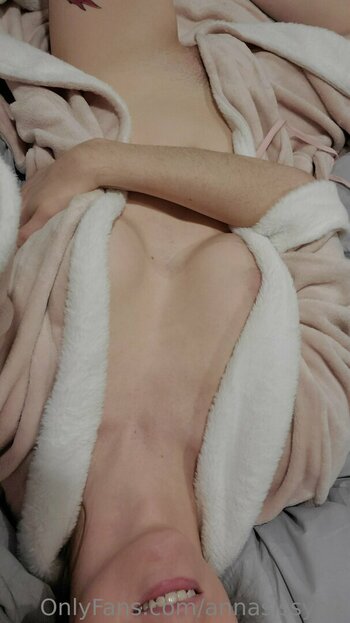 annasissyplz Nude Leaks Photo 8