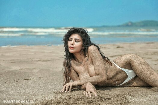 Annie Sharma / bossgirlanniee Nude Leaks OnlyFans Photo 18