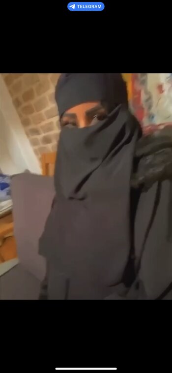 Antonio Suleiman Niqab / Hijab Nude Leaks Photo 4