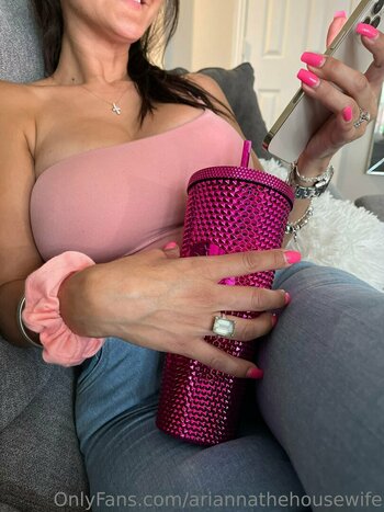 ariannathehousewife / Arianna Housewife Nude Leaks OnlyFans Photo 28