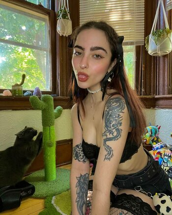 artbitch666 / huhlaynuh Nude Leaks OnlyFans Photo 36