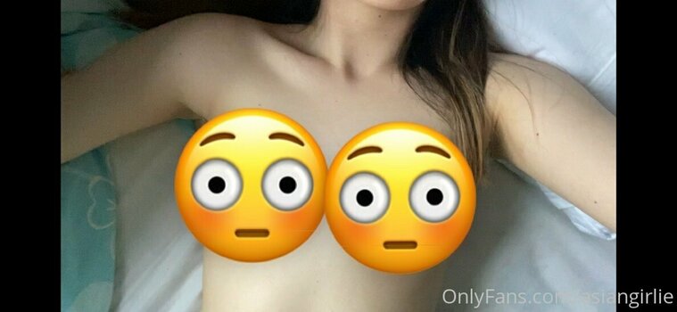 asiangirlie Nude Leaks Photo 2