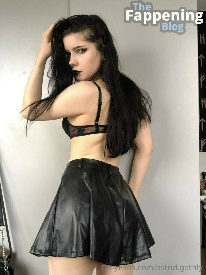 astrid.gothly / bluexastrid / cashew225 Nude Leaks OnlyFans Photo 21 |  #TheFappening