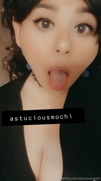 astuciousmochi Nude Leaks Photo 22