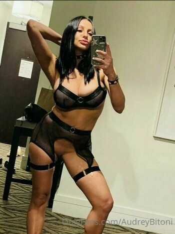 Audrey Bitoni / audreybitoni / audreybitonixo Nude Leaks OnlyFans Photo 42