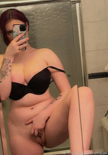 Auroramalak / https: / irresistibleaphrodite / legallyspoodie / princess-malak Nude Leaks OnlyFans Photo 50
