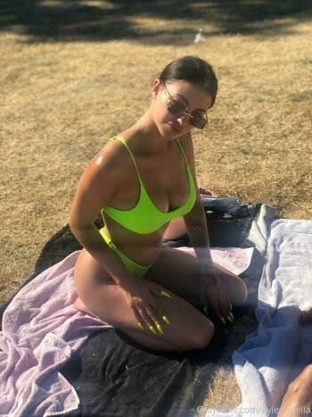 Ayleenbella Nude Leaks Photo 1