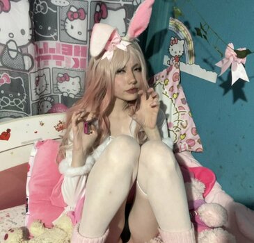 Barbie Babyale / cherry_ale_ / s0uza_ale_ Nude Leaks Photo 1