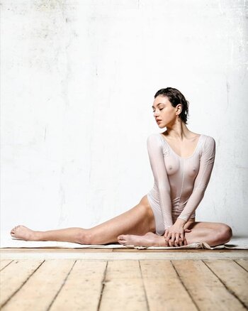 Bella Ballerina / bella_ballerina_free / bellaballerina1 / bellaballerinastudios Nude Leaks OnlyFans Photo 29