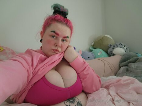 bigtittybitchh2 Nude Leaks Photo 10