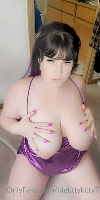 Bigtittykitty7 / BigOTittys Nude Leaks OnlyFans Photo 24