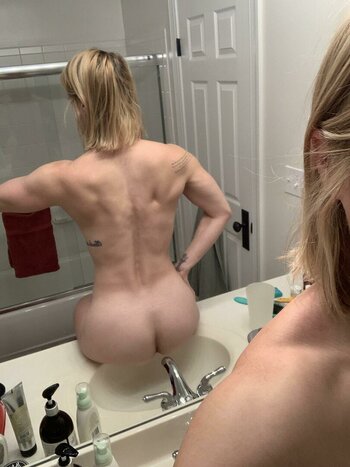 Blonde Fit Babe / fitbabeblonde / world_of_blondes Nude Leaks OnlyFans Photo 20