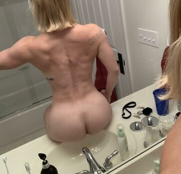 Blonde Fit Babe / fitbabeblonde / world_of_blondes Nude Leaks OnlyFans Photo 32