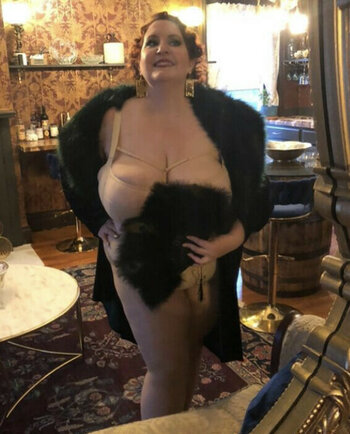 bodaciousbigmamared / bodaciousred Nude Leaks OnlyFans Photo 8