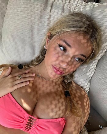 Br3ck1e H1ll / ivankapeach Nude Leaks OnlyFans Photo 3
