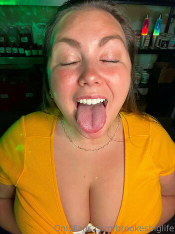 brookesbiglife / bestlifebybrooke Nude Leaks OnlyFans Photo 4
