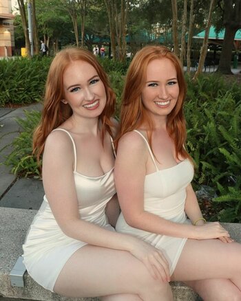 Burinski Twins / Ashley e Kayley / Gêmeas Burinski / ashleyburinski Nude Leaks Photo 9