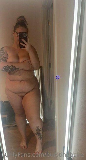 burstingbabe Nude Leaks Photo 21