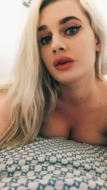 Caitlinanne Adultwork / caitlin / caitlinanne85 Nude Leaks OnlyFans Photo 2
