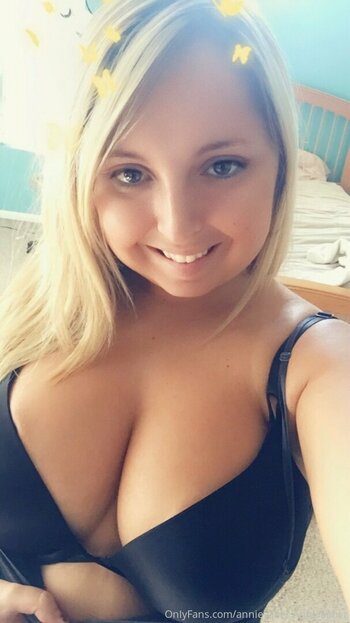 Candykissxo / BustyVeronica / Veronicaisbusty / candykissesxo Nude Leaks OnlyFans Photo 23