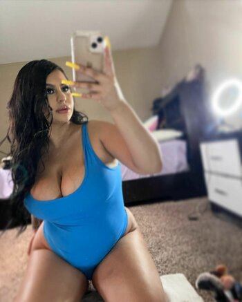 Carolina Corrales / jenny.talamantes Nude Leaks Photo 2