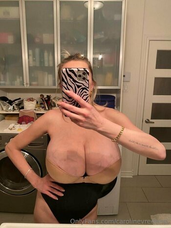 Caroline Vreeland Dicussion / carolinevreeland Nude Leaks Photo 1