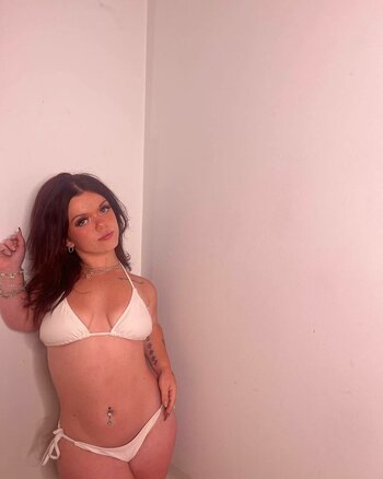Cassie / Cassiieec Nude Leaks OnlyFans Photo 29