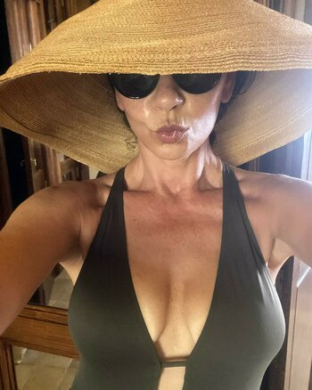 Catherine Zeta-Jones / catherinezetajones Nude Leaks Photo 193