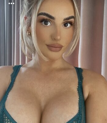 CharleyxEmily Nude Leaks OnlyFans Photo 2