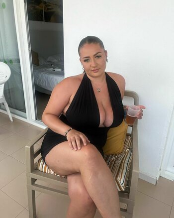 Chelsea Leigh / c.hels.leigh / chelsea-leigh Nude Leaks OnlyFans Photo 9
