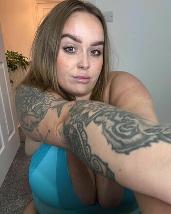 Chloe Hatton / chloelouisehattonox / https: Nude Leaks OnlyFans Photo 14