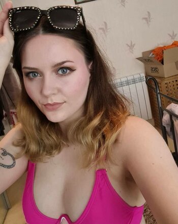 Chloe Louise Holt / Brighton / britishteahater Nude Leaks Photo 4
