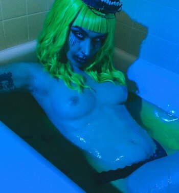 Christina Creeps / ChristinaCreeps / spooky.juice Nude Leaks Photo 6