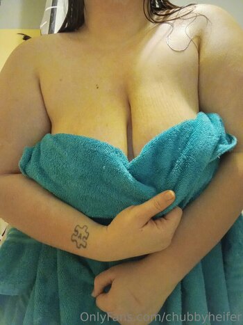 chubbyheifer Nude Leaks Photo 25
