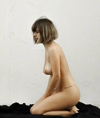 Claudia Napolitano / _claudiaan / giulianapolitano Nude Leaks OnlyFans Photo 5
