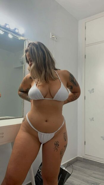 Claudianoche / claudialandini Nude Leaks OnlyFans Photo 2