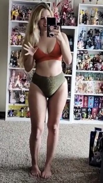 cloverarley / Everyday Harley Quinn Nude Leaks OnlyFans Photo 11