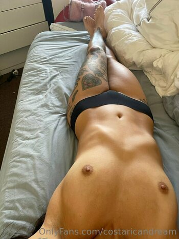 Costarican Mantis Fatale / costaricandream / thesunnysoulcr Nude Leaks OnlyFans Photo 8