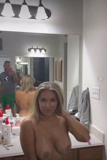 Courtney Ann / courtneyanntt / texasthighs Nude Leaks OnlyFans Photo 911