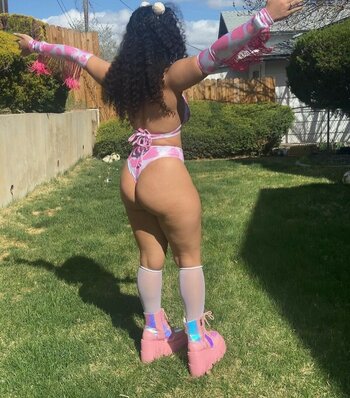 Curlybeanraver Nude Leaks OnlyFans Photo 4