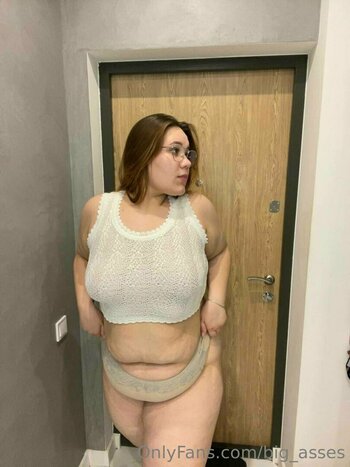 curvy_virgin Nude Leaks Photo 5