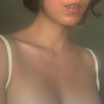Daniela Andrade / Danielasings / danielaandrade / masterdancwb Nude Leaks OnlyFans Photo 2