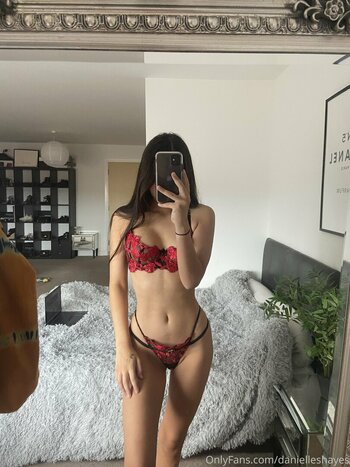 Danielle Shayes / danielleshayes Nude Leaks OnlyFans Photo 24