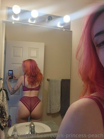 Dark_princess_peach / redkingcosplays Nude Leaks OnlyFans Photo 22